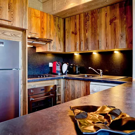 A 1550, A 50m Des Pistes, 60m², Balcon, Parking Couvert - Fr-1-514-23 * Courchevel